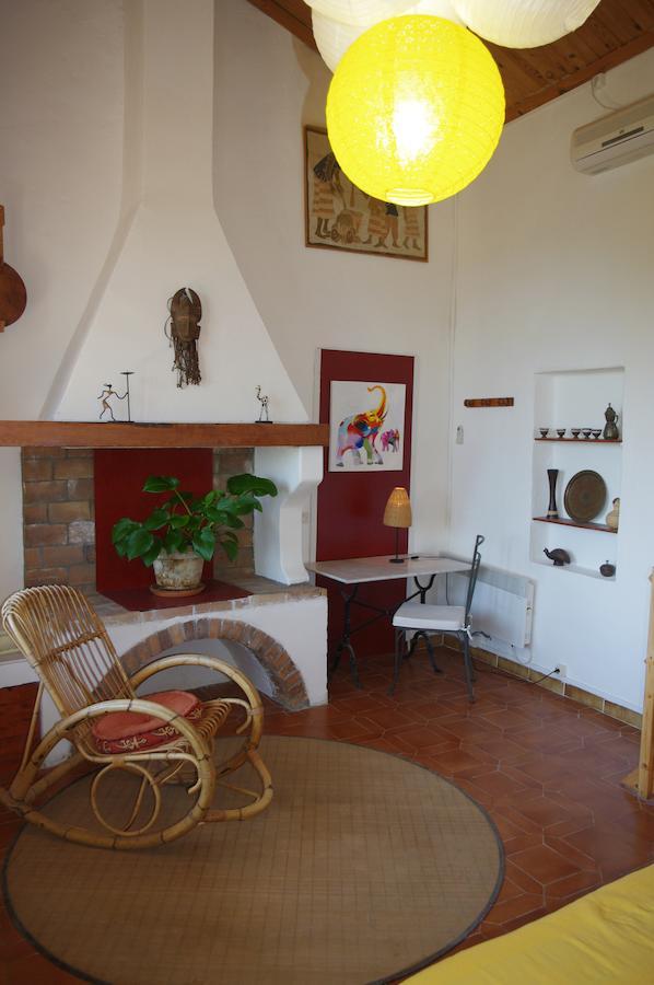 Chambres D'Hotes La Grange Au Negre Alba-la-Romaine Szoba fotó