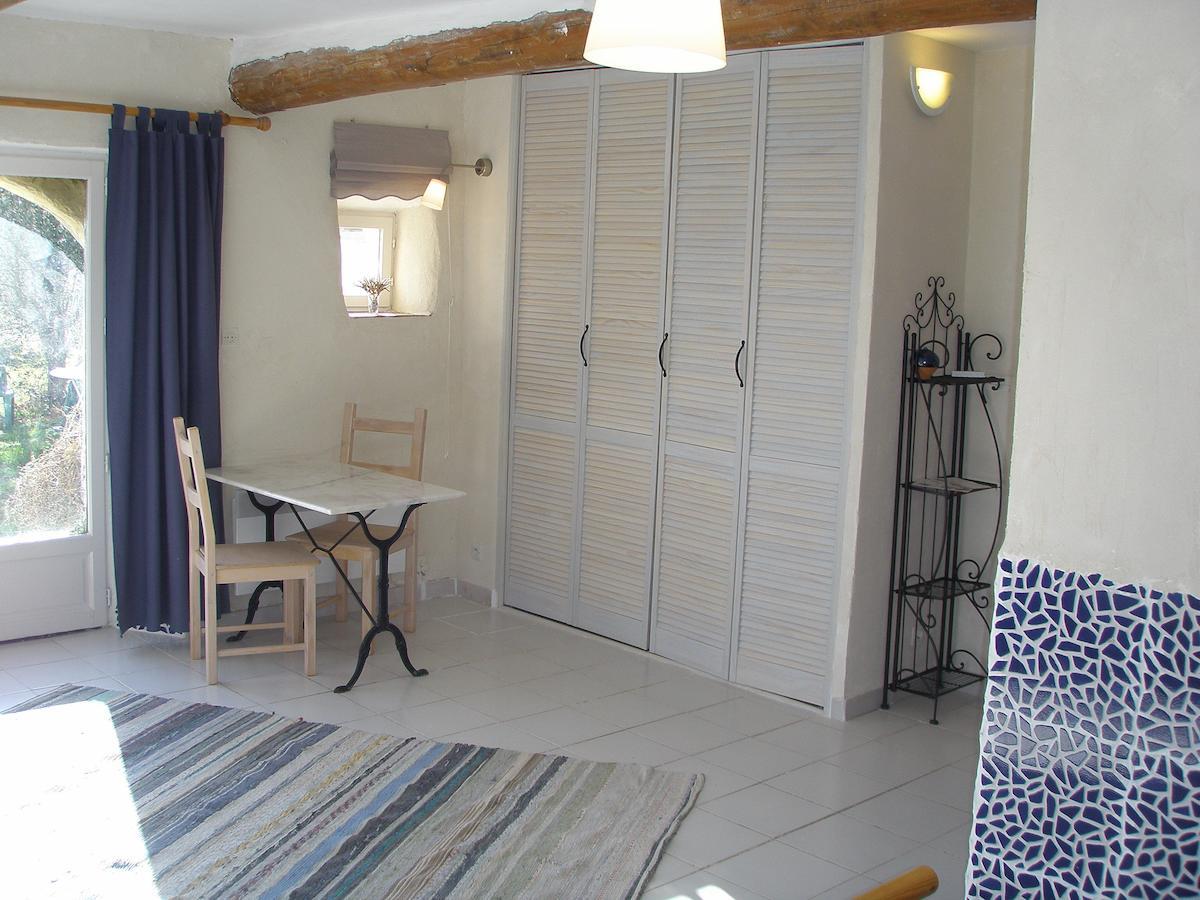 Chambres D'Hotes La Grange Au Negre Alba-la-Romaine Szoba fotó